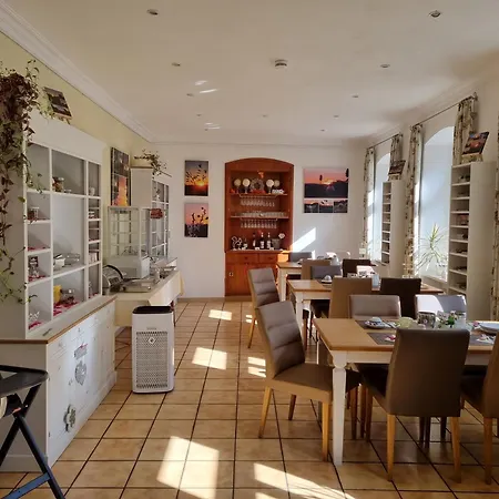 Boutiquehotel Goldene Rose - Self-check-in Hotel 3*