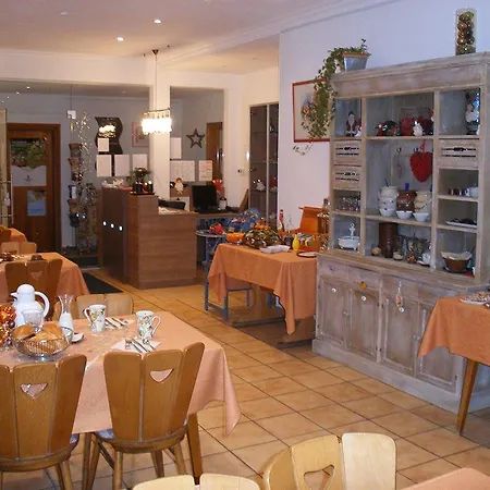 Boutiquehotel Goldene Rose - Self-check-in Hotel