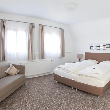 Boutiquehotel Goldene Rose - Self-check-in 3* 罗滕堡