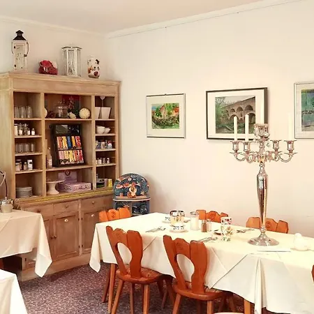 Boutiquehotel Goldene Rose - Self-check-in Hotel 3*
