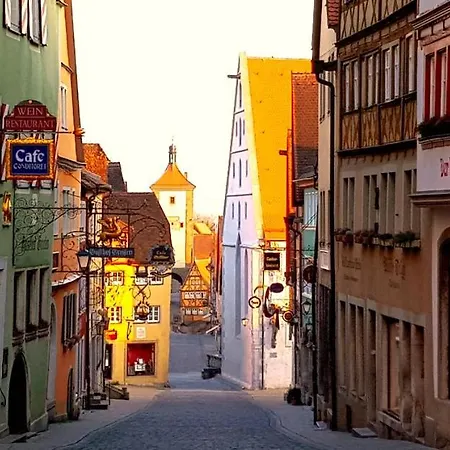 Boutiquehotel Goldene Rose - Self-check-in Hotel 3*